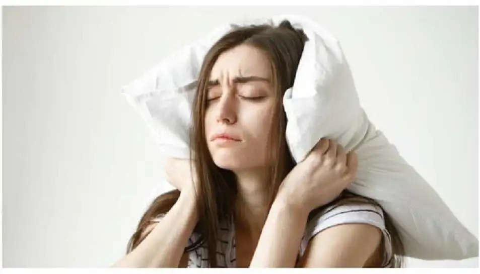Sleeping Tips: सोने के बाद भी आलस से भरा रहता है शरीर? अपना लें ये टिप्स, दिनभर रहेंगे एनर्जी से भरपूर