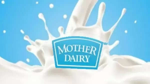 Milk Price Hike: आज से 2 रुपये महंगा हुआ दूध और दही, Mother Dairy के बाद इस कंपनी ने भी बढ़ाए दाम