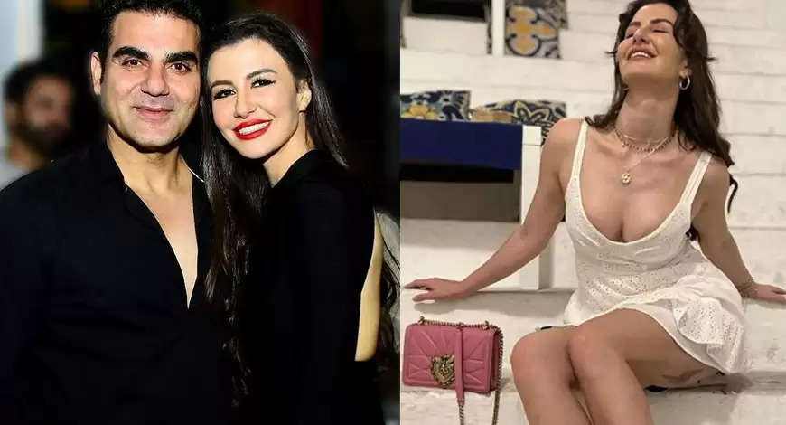 Arbaaz Khan Girlfriend: सोफे पर लेटकर अरबाज खान की गर्लफ्रेंड ने दिए ऐसे कातिलाना पोज, बेकाबू हुए फैंस