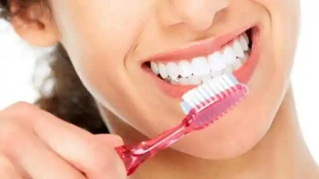 इन Oral Health Tips को करें फॉलो, दोबारा नहीं होंगे टॉन्सिल स्टोन
